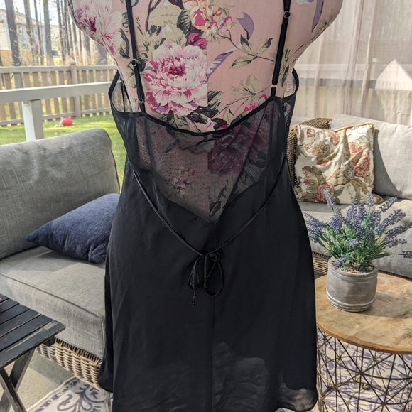 Black Nighty - Picture 5 of 9